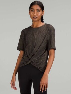 Lululemon Crescent T-Shirt in Spark Black Size 6